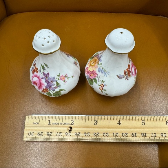 Salt & Pepper Set Derby Posies by ROYAL CROWN DERBY Bone China Vintage - Picture 9 of 9